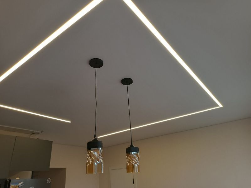 квадратные натяжные потолки